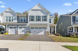 17815 WOODS OVERLOOK DR, Dumfries, VA 22026