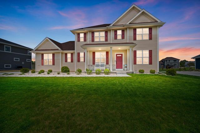 7894 W Preserve PARKWAY, Mequon, WI 53097