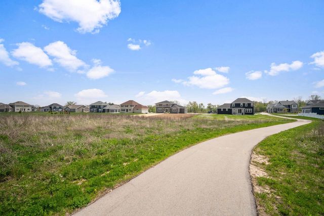 7894 W Preserve PARKWAY, Mequon, WI 53097