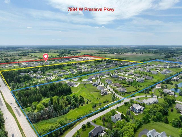 7894 W Preserve PARKWAY, Mequon, WI 53097