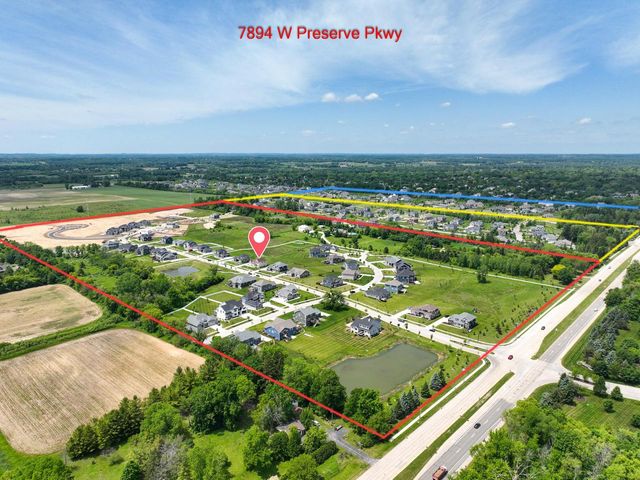 7894 W Preserve PARKWAY, Mequon, WI 53097