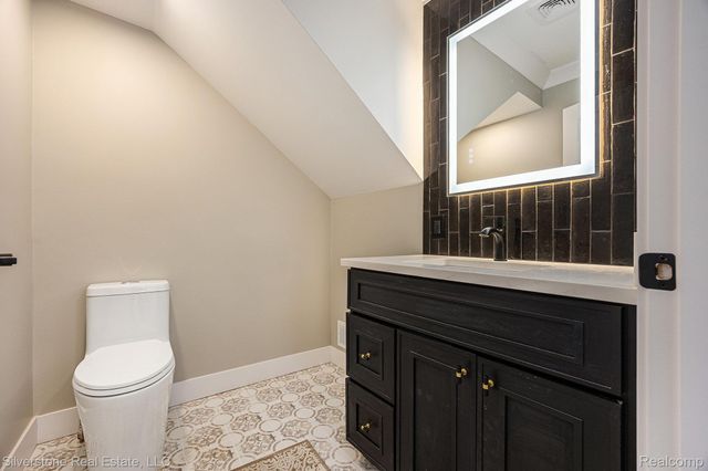 8080 Wicker, Washington Township, MI 48094