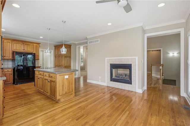 113 Teton Ridge Street, Lake Winnebago, MO 64034