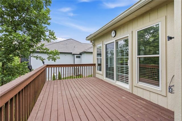 113 Teton Ridge Street, Lake Winnebago, MO 64034