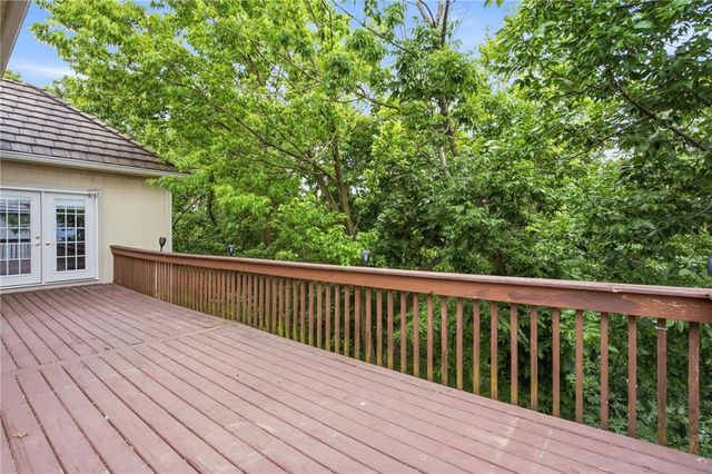 113 Teton Ridge Street, Lake Winnebago, MO 64034