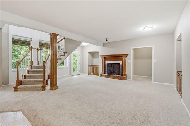 113 Teton Ridge Street, Lake Winnebago, MO 64034