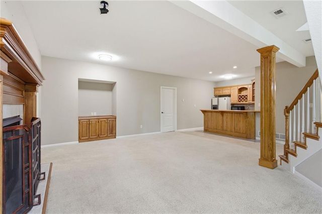 113 Teton Ridge Street, Lake Winnebago, MO 64034