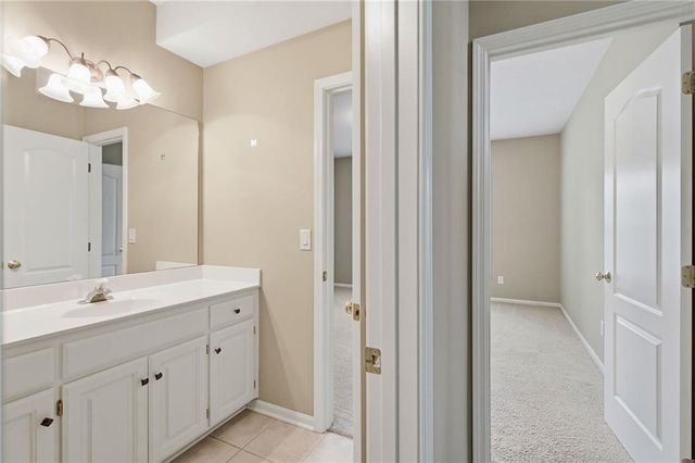 113 Teton Ridge Street, Lake Winnebago, MO 64034