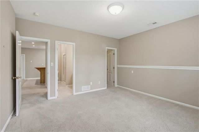 113 Teton Ridge Street, Lake Winnebago, MO 64034