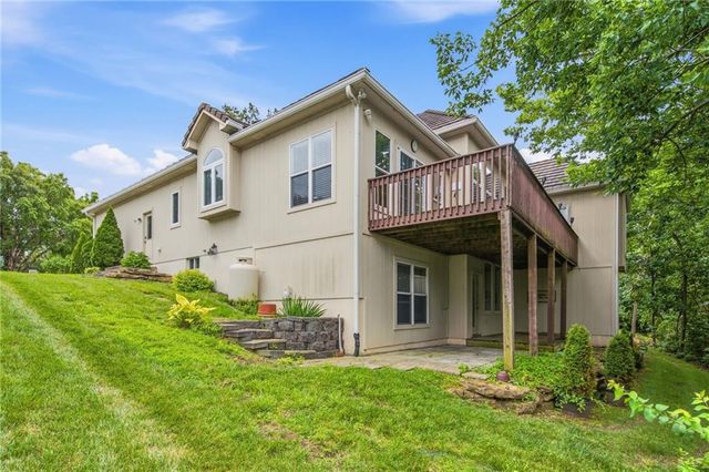 113 Teton Ridge Street, Lake Winnebago, MO 64034