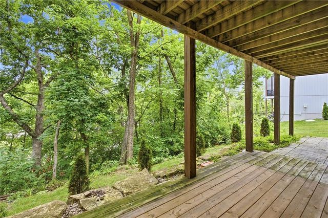 113 Teton Ridge Street, Lake Winnebago, MO 64034