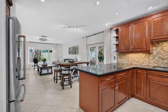 10531 NW 11TH Court, Plantation, FL 33322