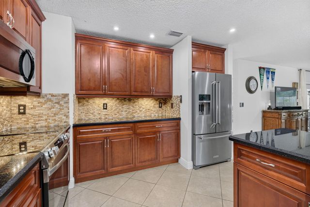 10531 NW 11TH Court, Plantation, FL 33322