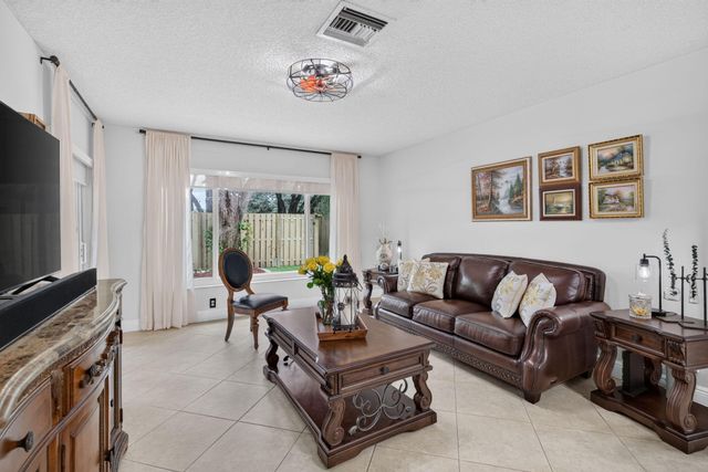 10531 NW 11TH Court, Plantation, FL 33322