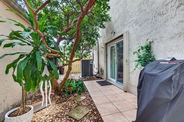 10531 NW 11TH Court, Plantation, FL 33322