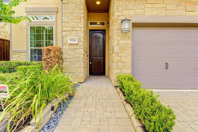 5710 Brancott Way, Houston, TX 77096
