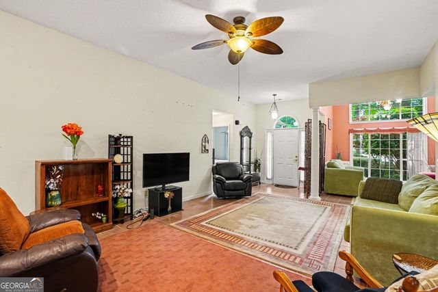 393 Victoria Lane, Stockbridge, GA 30281