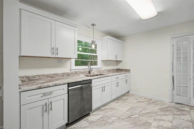 104 Bell Hill DR, Yorktown, VA 23692