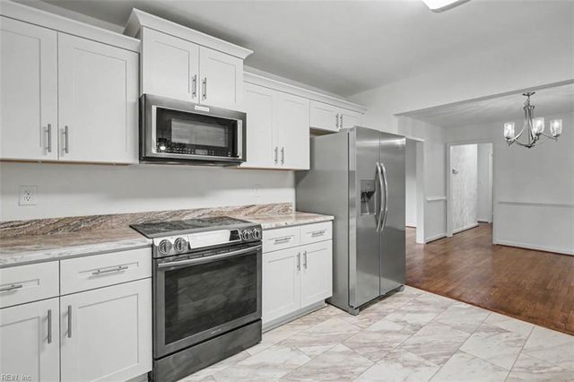 104 Bell Hill DR, Yorktown, VA 23692