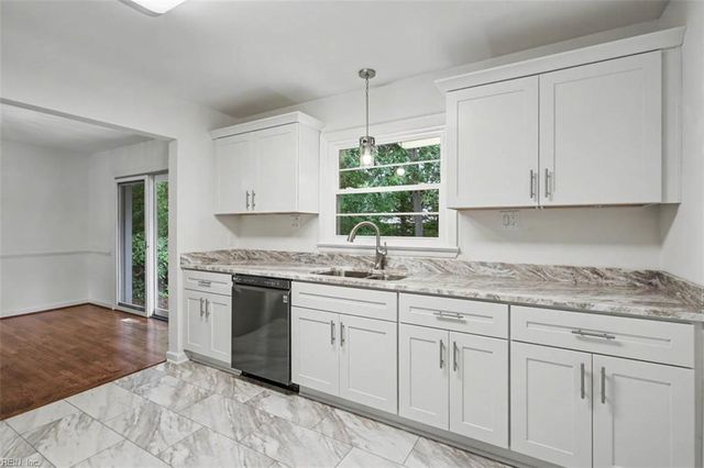 104 Bell Hill DR, Yorktown, VA 23692
