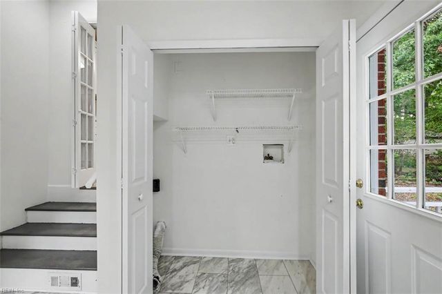 104 Bell Hill DR, Yorktown, VA 23692