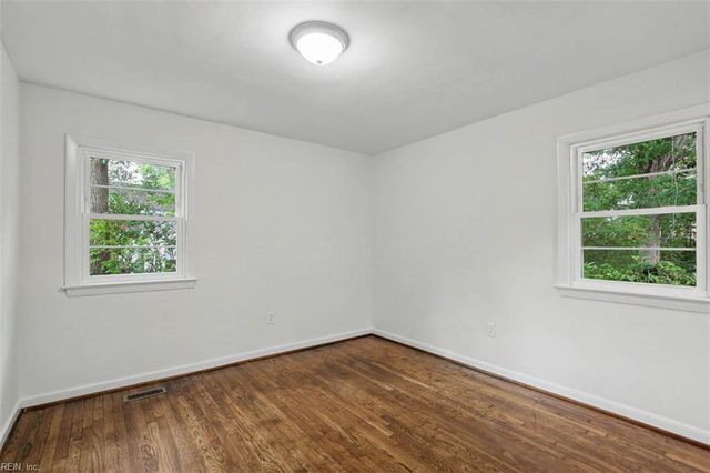 104 Bell Hill DR, Yorktown, VA 23692