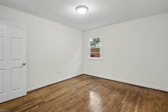 104 Bell Hill DR, Yorktown, VA 23692
