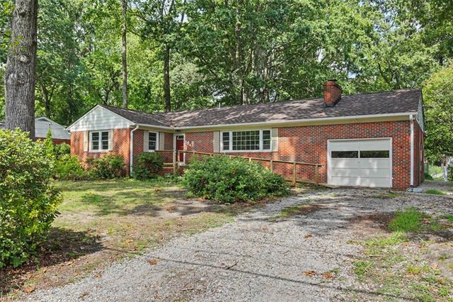 104 Bell Hill DR, Yorktown, VA 23692