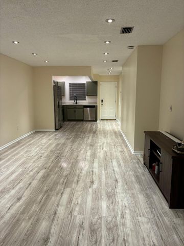 6001 Shakerwood Circle 203, Tamarac, FL 33319