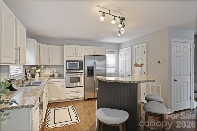 2804 Whiting Avenue, Charlotte, NC 28205