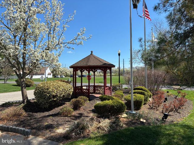 402 FIRETHORNE CT, Sewell, NJ 08080