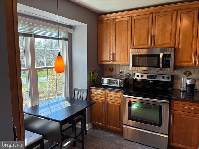 402 FIRETHORNE CT, Sewell, NJ 08080