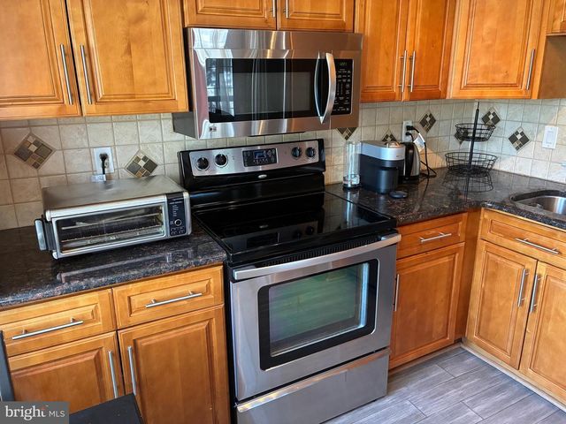 402 FIRETHORNE CT, Sewell, NJ 08080