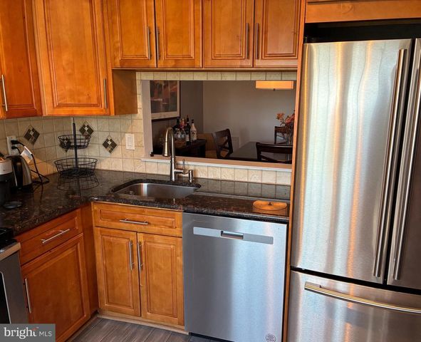 402 FIRETHORNE CT, Sewell, NJ 08080