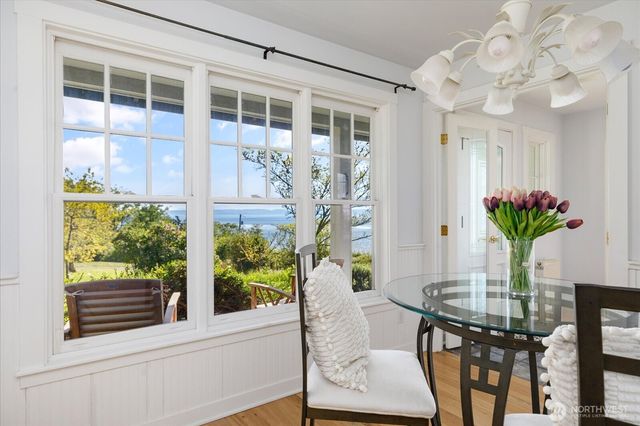 321 Windantide Place, Freeland, WA 98249