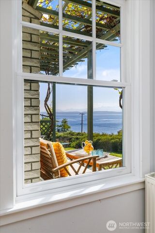 321 Windantide Place, Freeland, WA 98249