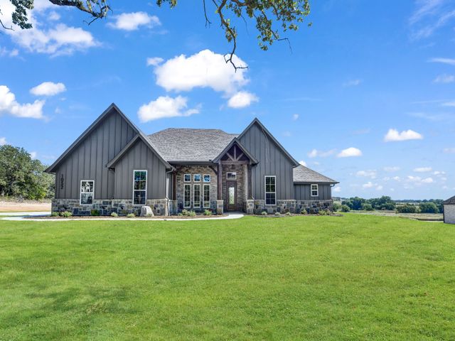 1052 Arbor Vista Drive, Azle, TX 76020