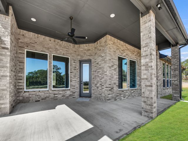 1052 Arbor Vista Drive, Azle, TX 76020