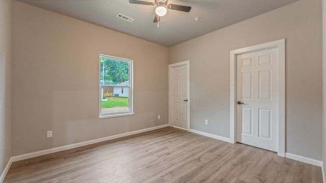 152 W Hill Street, Farmington, AR 72730