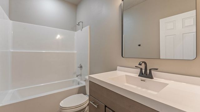 152 W Hill Street, Farmington, AR 72730