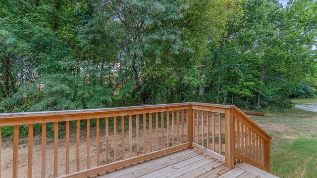 152 W Hill Street, Farmington, AR 72730