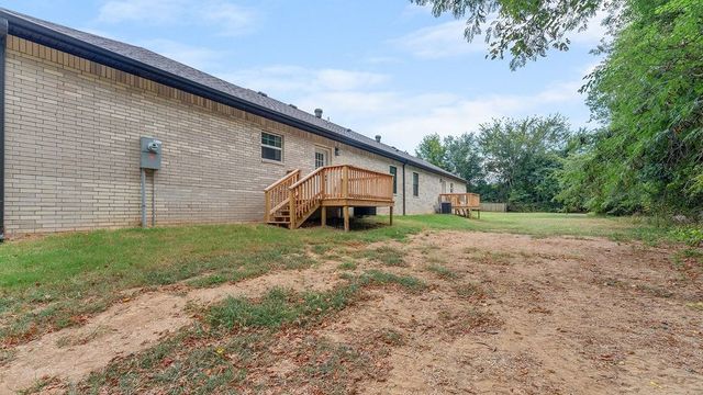 152 W Hill Street, Farmington, AR 72730