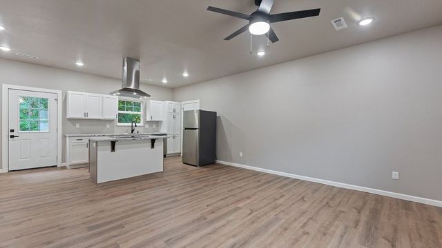 152 W Hill Street, Farmington, AR 72730