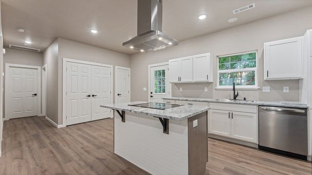 152 W Hill Street, Farmington, AR 72730