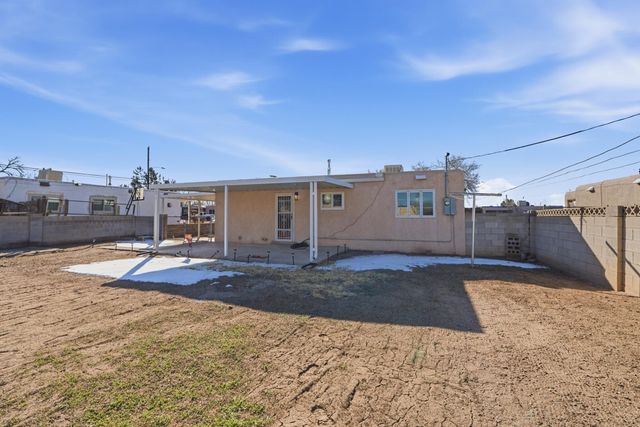 8101 San Joaquin Avenue SE, Albuquerque, NM 87108
