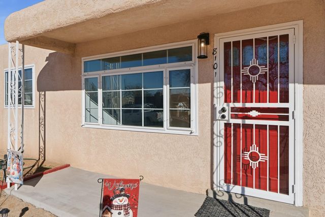 8101 San Joaquin Avenue SE, Albuquerque, NM 87108