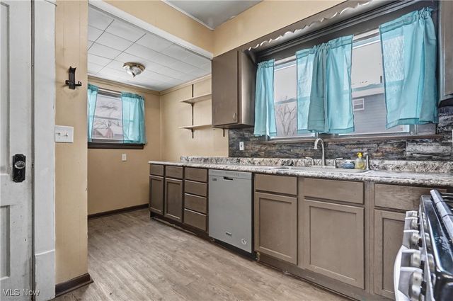 779 Kling Street, Akron, OH 44311