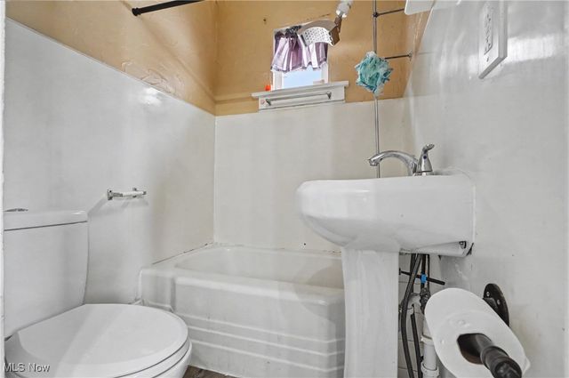 779 Kling Street, Akron, OH 44311