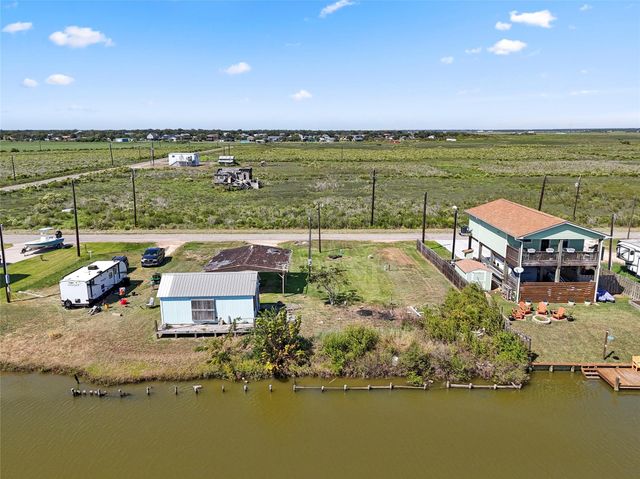 271 Atlantis Street, Sargent, TX 77414