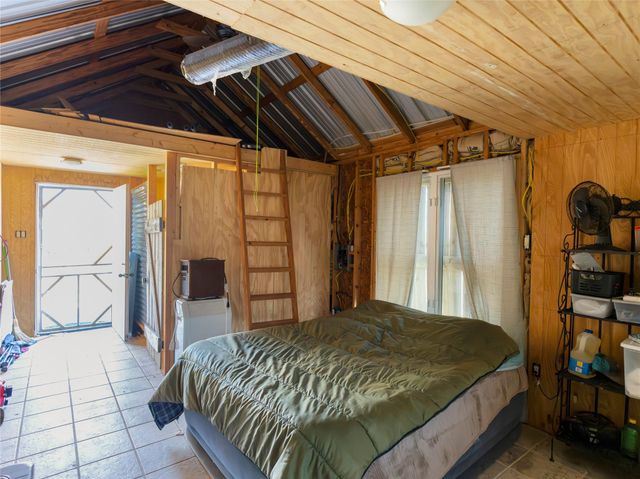 271 Atlantis Street, Sargent, TX 77414